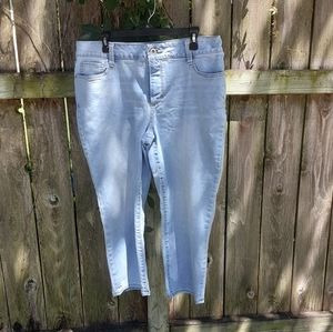 St. John's Bay light wash cropped jeans size 14